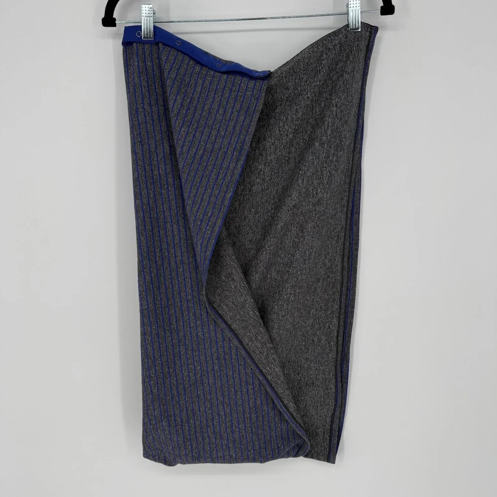 LULULEMON VINYASA SCARF HEATHER GREY‎ BLUE STRIPE INFINITY REVERSIBLE ONE SIZE